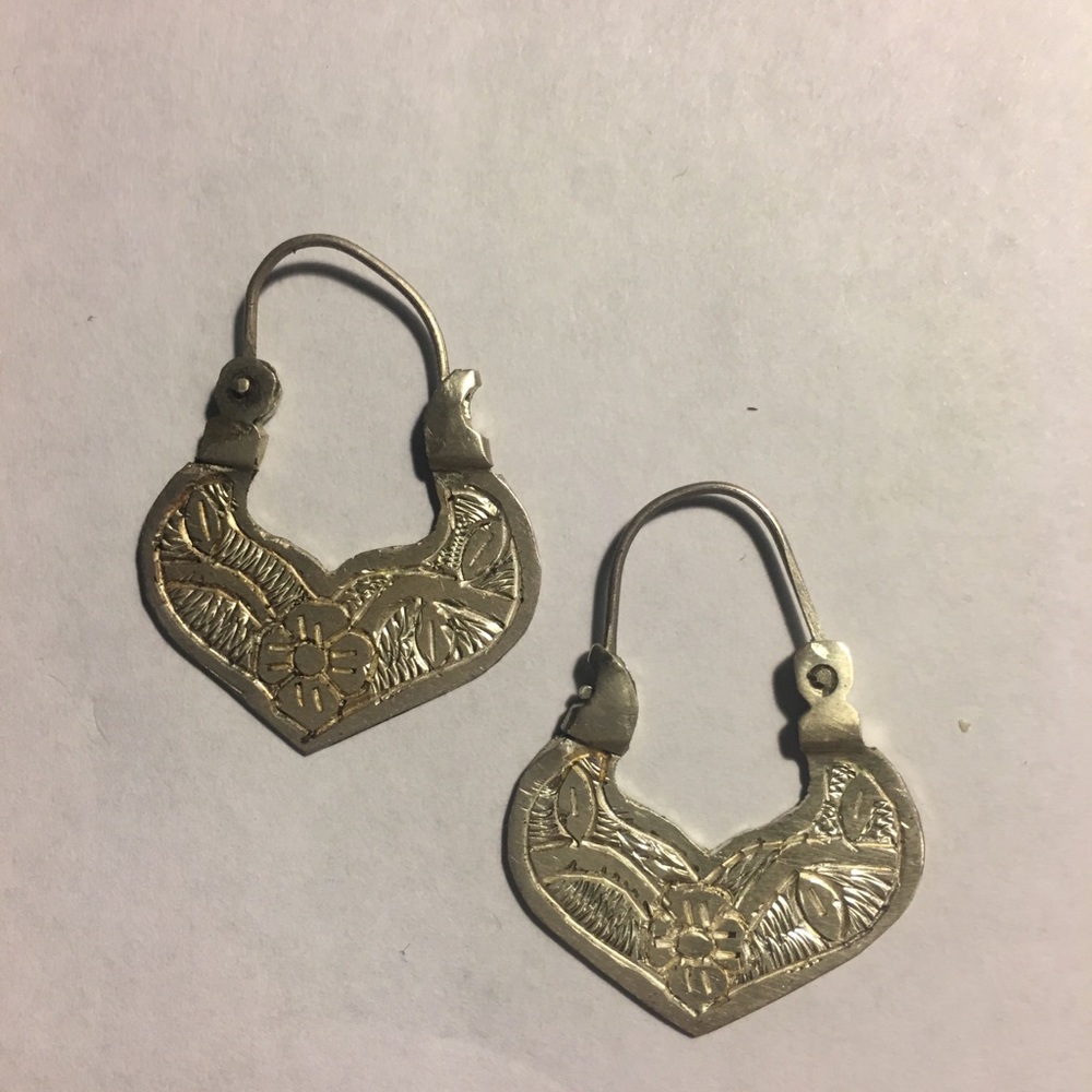 Handmade pure silver earrings from Costa Rica
